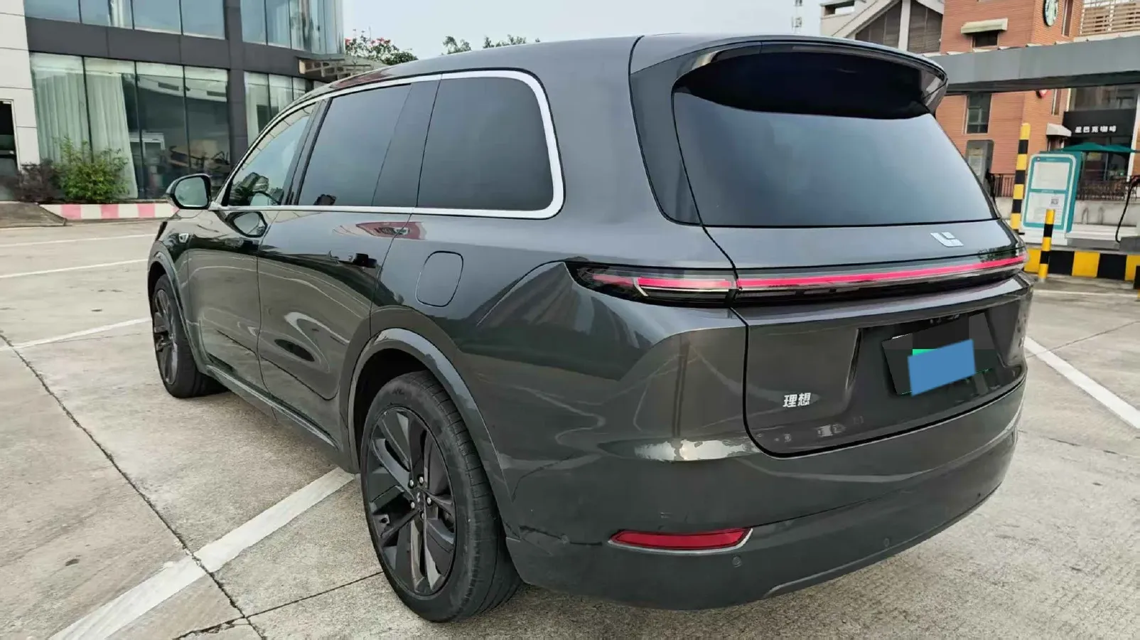 2022 Li L9 Range Extended 154HP REEV 42.6KWH,autocango,china used car exporter,china ev exporter,chinese used car exporter,chinese used ev exporter