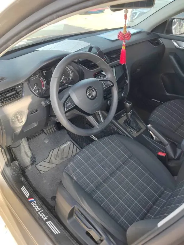 2019 Skoda Octavia 1.5L 116HP L4 6AT,autocango,china used car exporter,china ev exporter,chinese used car exporter,chinese used ev exporter