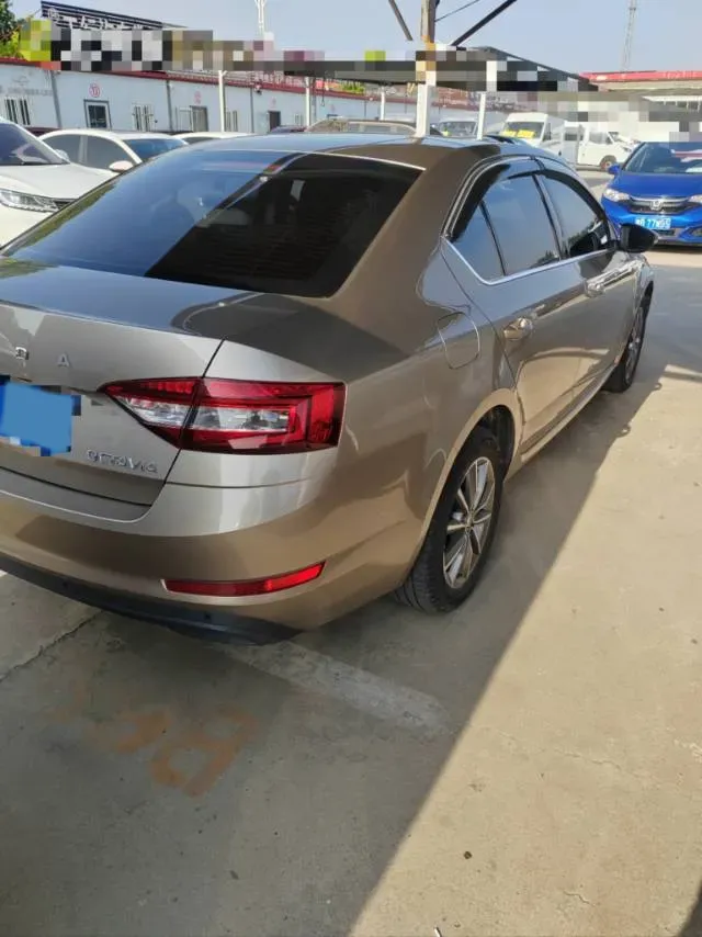 2019 Skoda Octavia 1.5L 116HP L4 6AT,autocango,china used car exporter,china ev exporter,chinese used car exporter,chinese used ev exporter