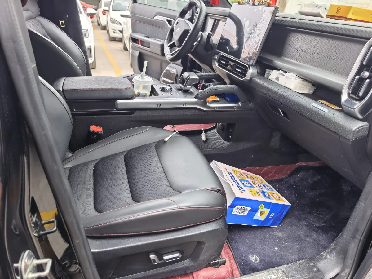 2024 Jetour Traveller 2.0T 254HP L4 7DCT,autocango,china used car exporter,china ev exporter,chinese used car exporter,chinese used ev exporter