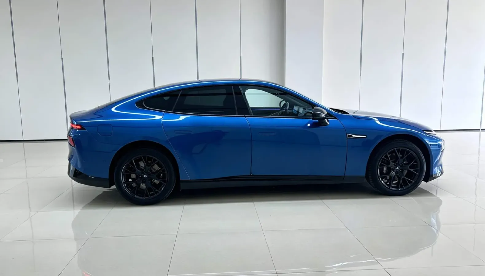 2024 Xpeng P7 BEV 86.2KWH,autocango,china used car exporter,china ev exporter,chinese used car exporter,chinese used ev exporter