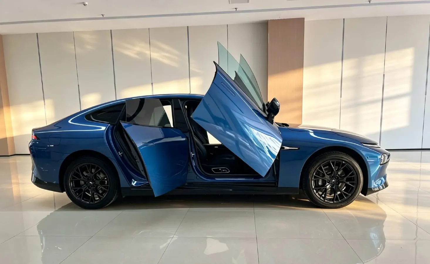 2024 Xpeng P7 BEV 86.2KWH,autocango,china used car exporter,china ev exporter,chinese used car exporter,chinese used ev exporter