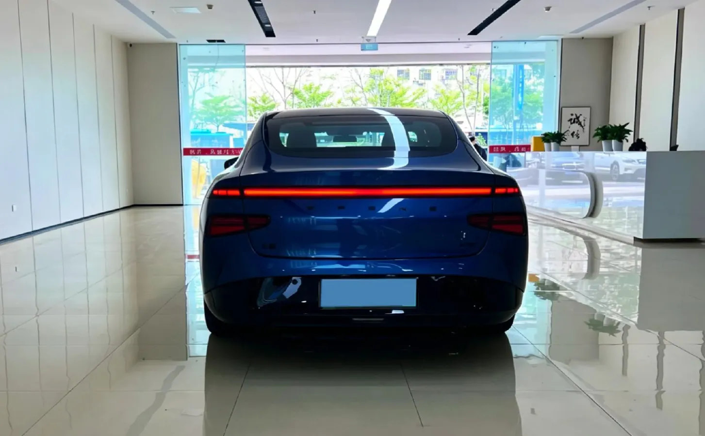 2024 Xpeng P7 BEV 86.2KWH,autocango,china used car exporter,china ev exporter,chinese used car exporter,chinese used ev exporter