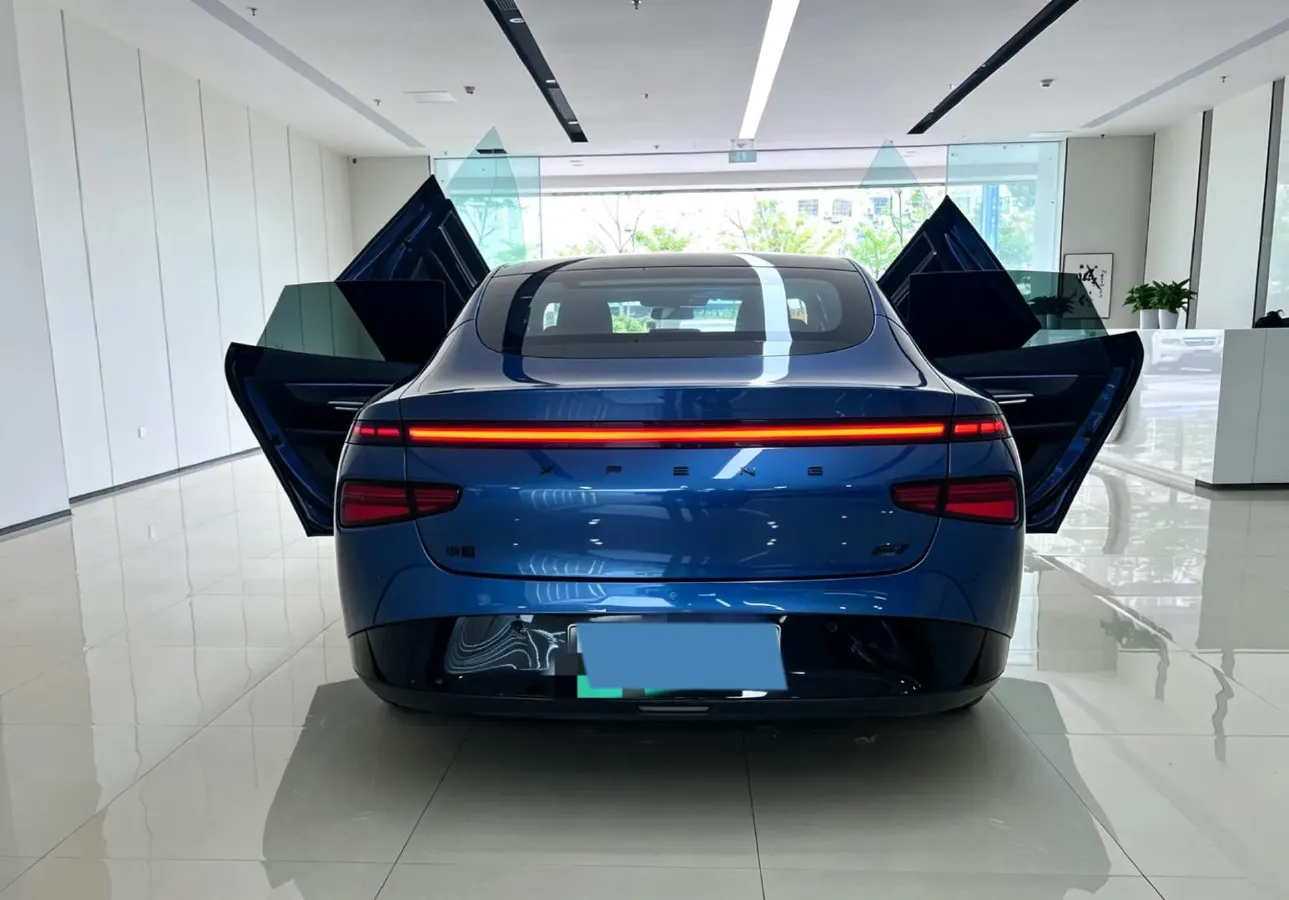 2024 Xpeng P7 BEV 86.2KWH,autocango,china used car exporter,china ev exporter,chinese used car exporter,chinese used ev exporter