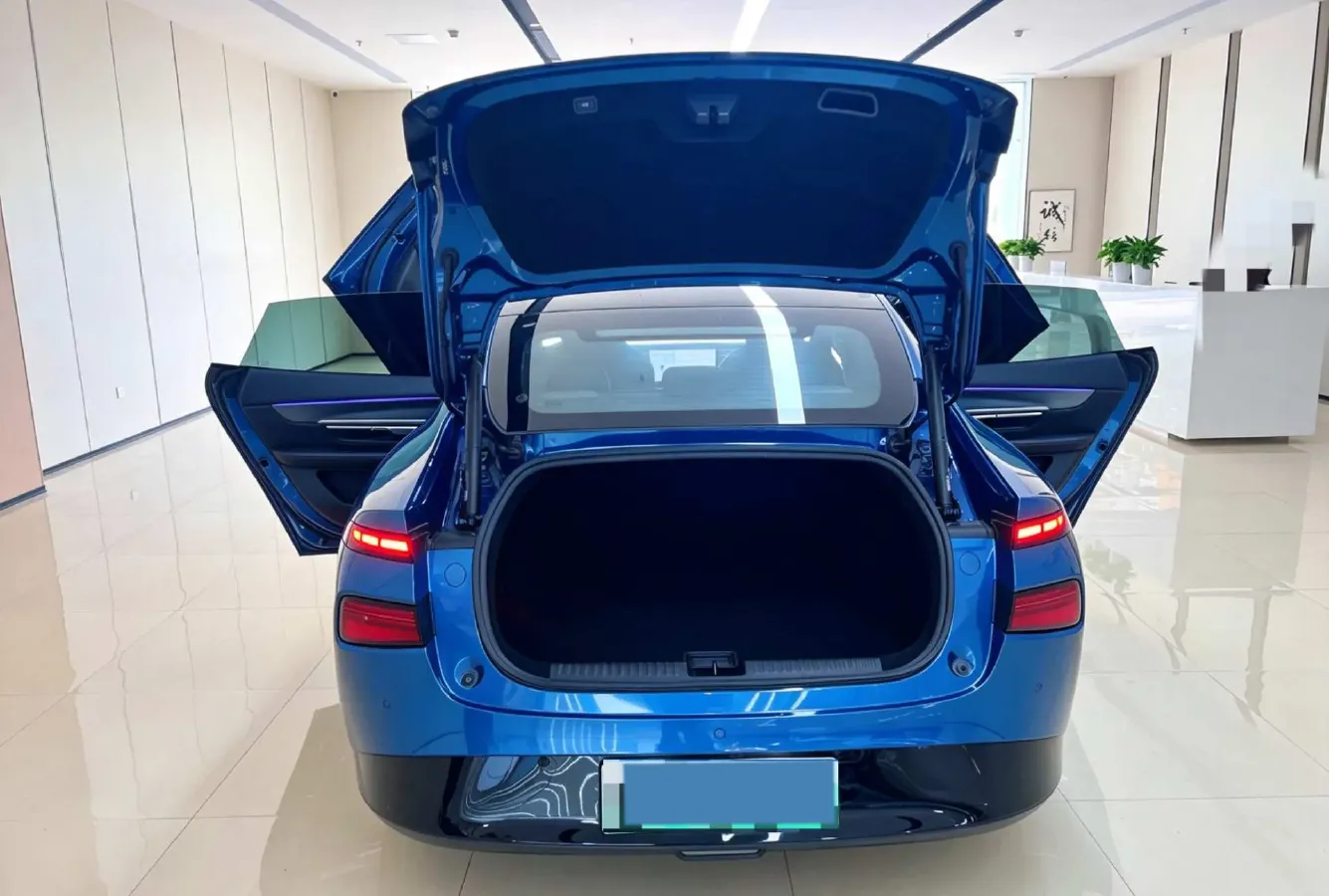 2024 Xpeng P7 BEV 86.2KWH,autocango,china used car exporter,china ev exporter,chinese used car exporter,chinese used ev exporter