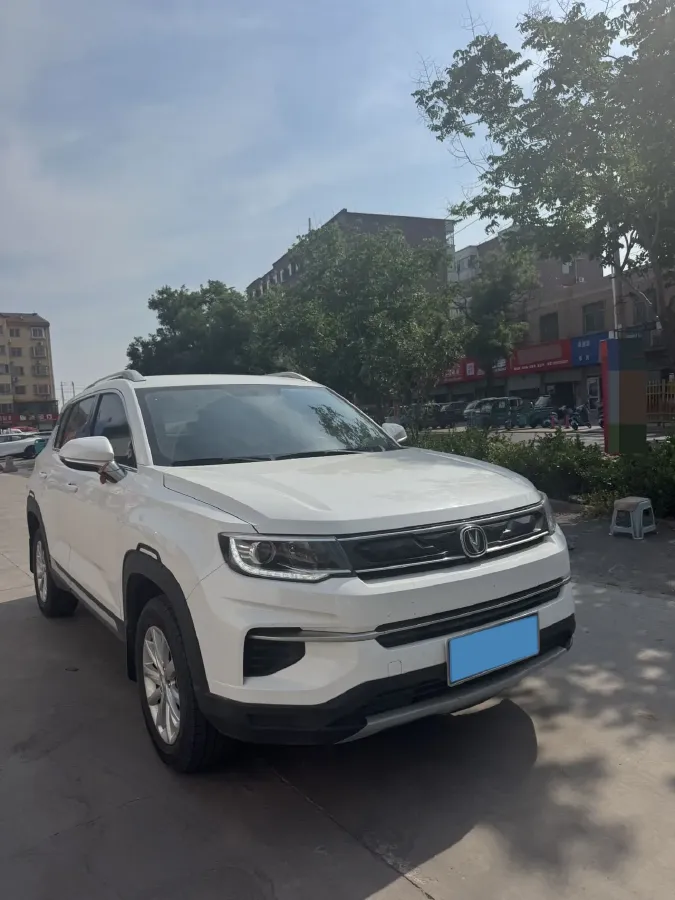 2018 ChangAn CS35 Plus 1.6L 128HP L4 5MT,autocango,china used car exporter,china ev exporter,chinese used car exporter,chinese used ev exporter
