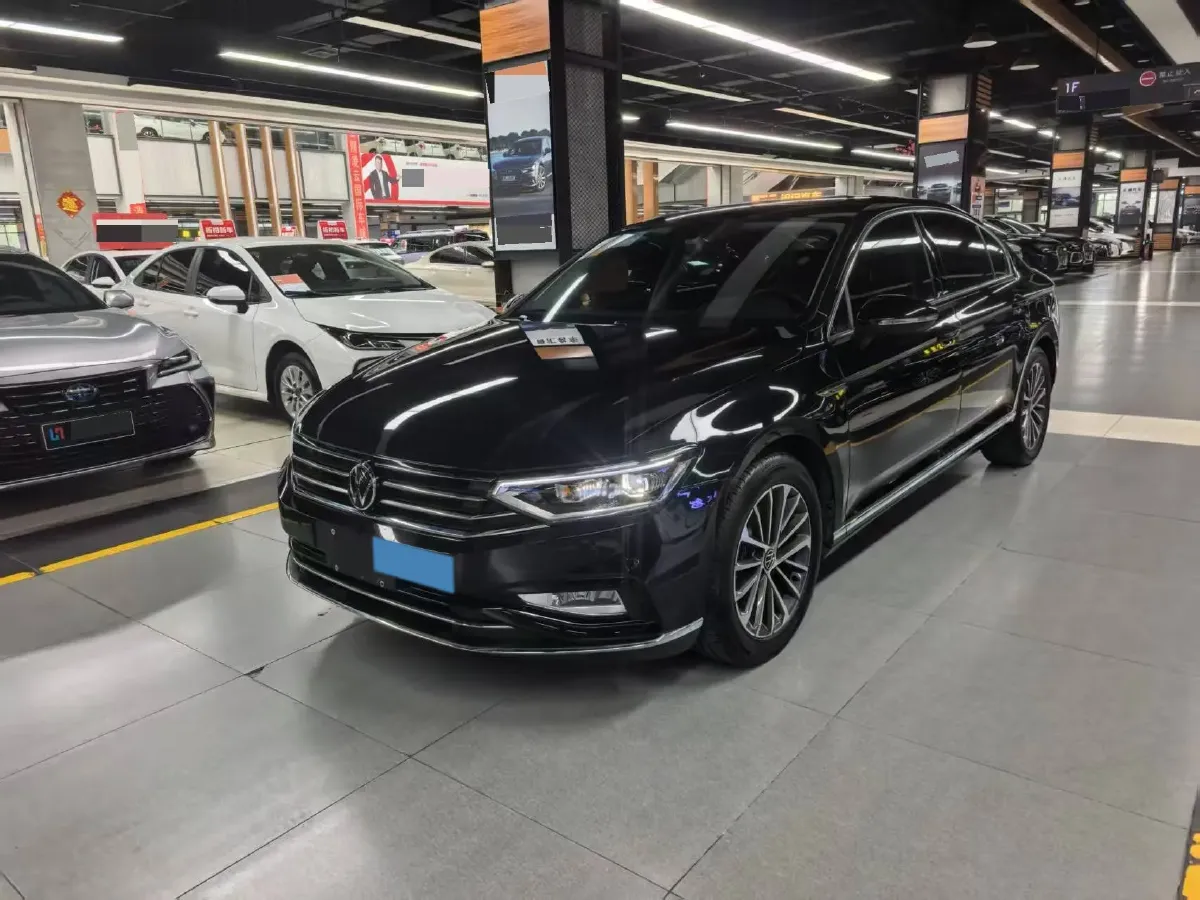 2020 Volkswagen Magotan 2.0T 186HP L4 7DCT,autocango,china used car exporter,china ev exporter,chinese used car exporter,chinese used ev exporter