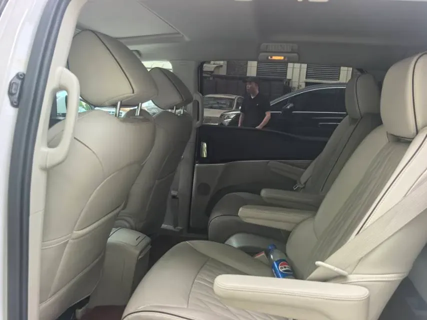 2022 Buick GL8 2.0T 237HP L4 9AT,autocango,china used car exporter,china ev exporter,chinese used car exporter,chinese used ev exporter