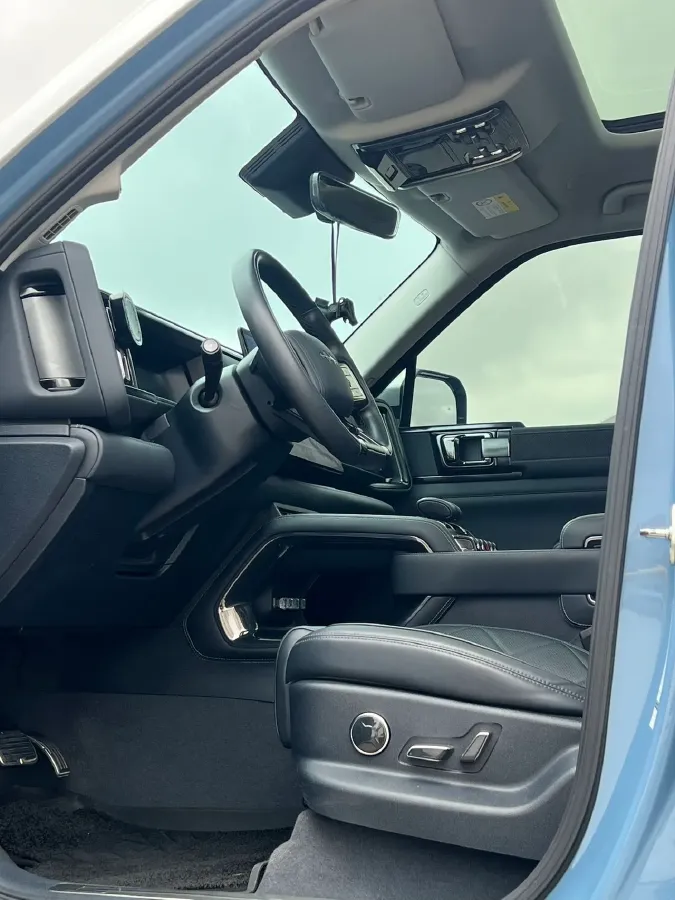 2023 FangChengBao Bao 5 1.5T 194HP L4 E-CVT PHEV 31.8KWH,autocango,china used car exporter,china ev exporter,chinese used car exporter,chinese used ev exporter