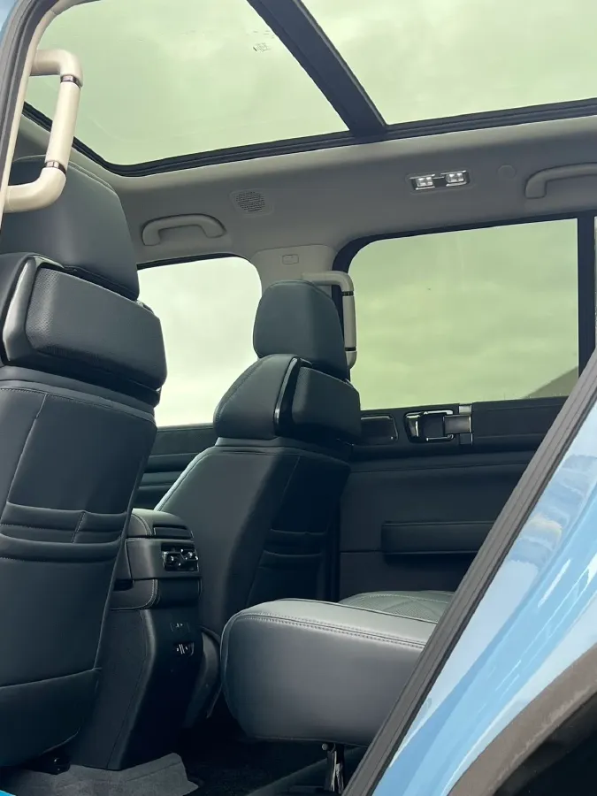 2023 FangChengBao Bao 5 1.5T 194HP L4 E-CVT PHEV 31.8KWH,autocango,china used car exporter,china ev exporter,chinese used car exporter,chinese used ev exporter