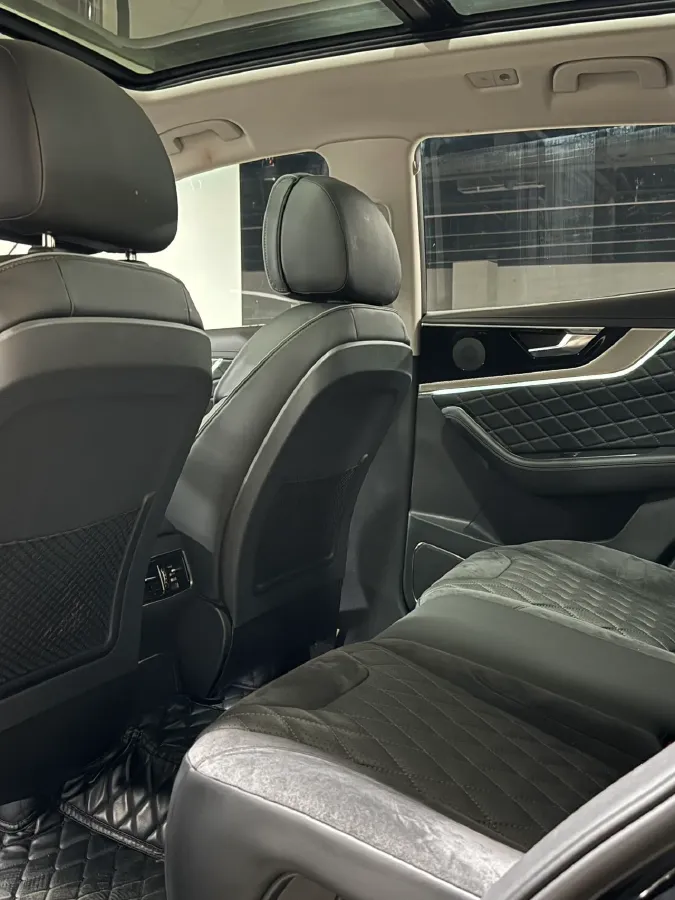 2019 HongQi HS5 2.0T 224HP L4 6AT,autocango,china used car exporter,china ev exporter,chinese used car exporter,chinese used ev exporter