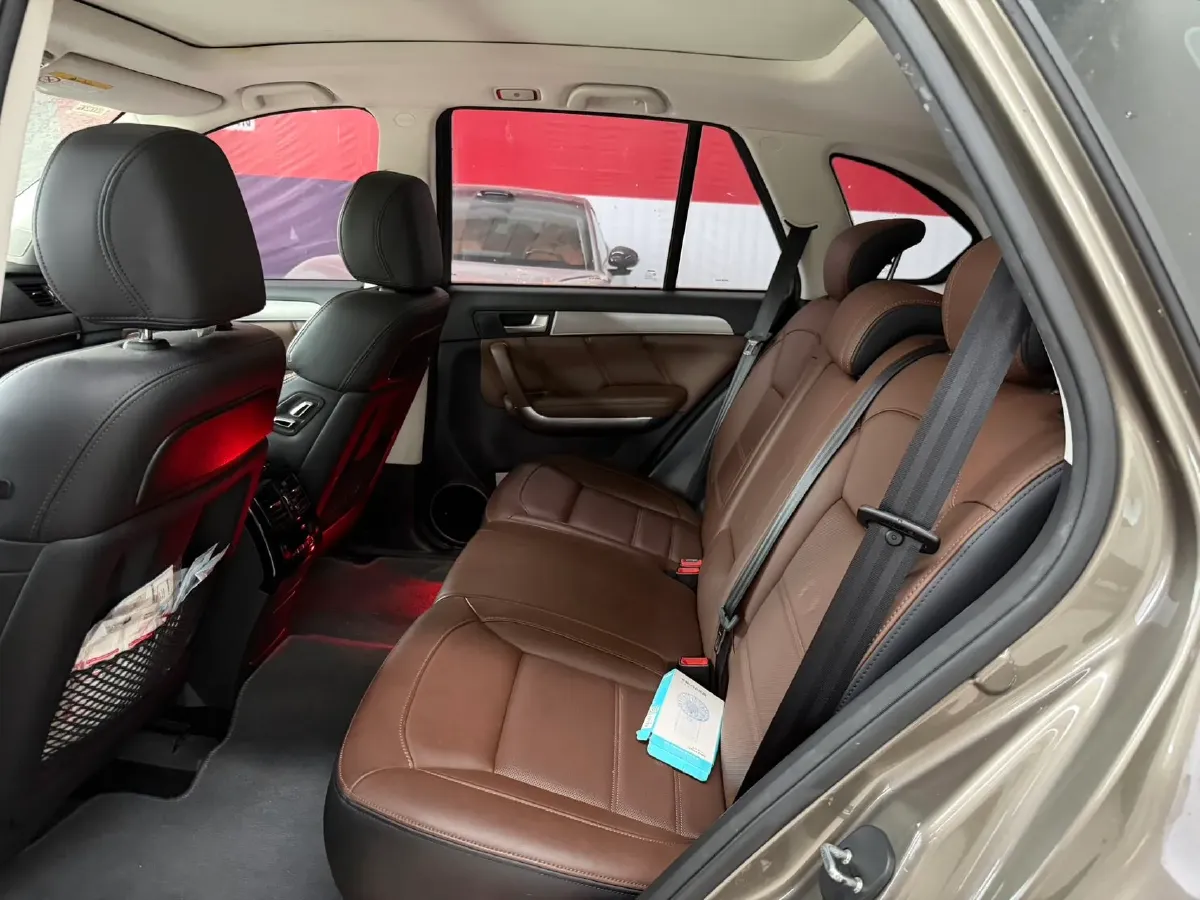 2017 Haval H8 2.0T 252HP L4 8AT,autocango,china used car exporter,china ev exporter,chinese used car exporter,chinese used ev exporter