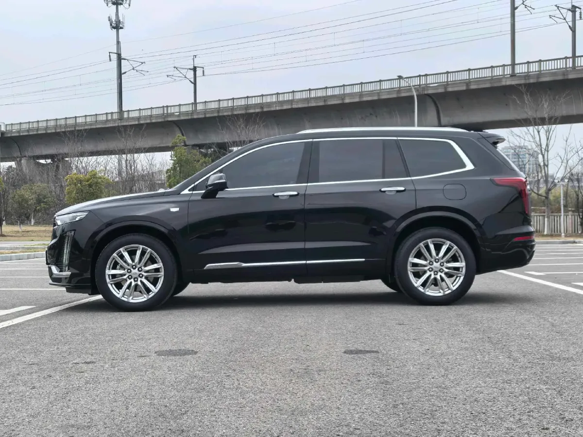 2022 Cadillac XT6 2.0T 237HP L4 9AT,autocango,china used car exporter,china ev exporter,chinese used car exporter,chinese used ev exporter