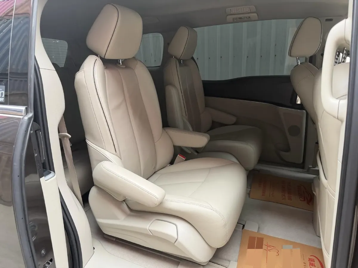 2021 Buick GL8 2.0T 237HP L4 9AT,autocango,china used car exporter,china ev exporter,chinese used car exporter,chinese used ev exporter