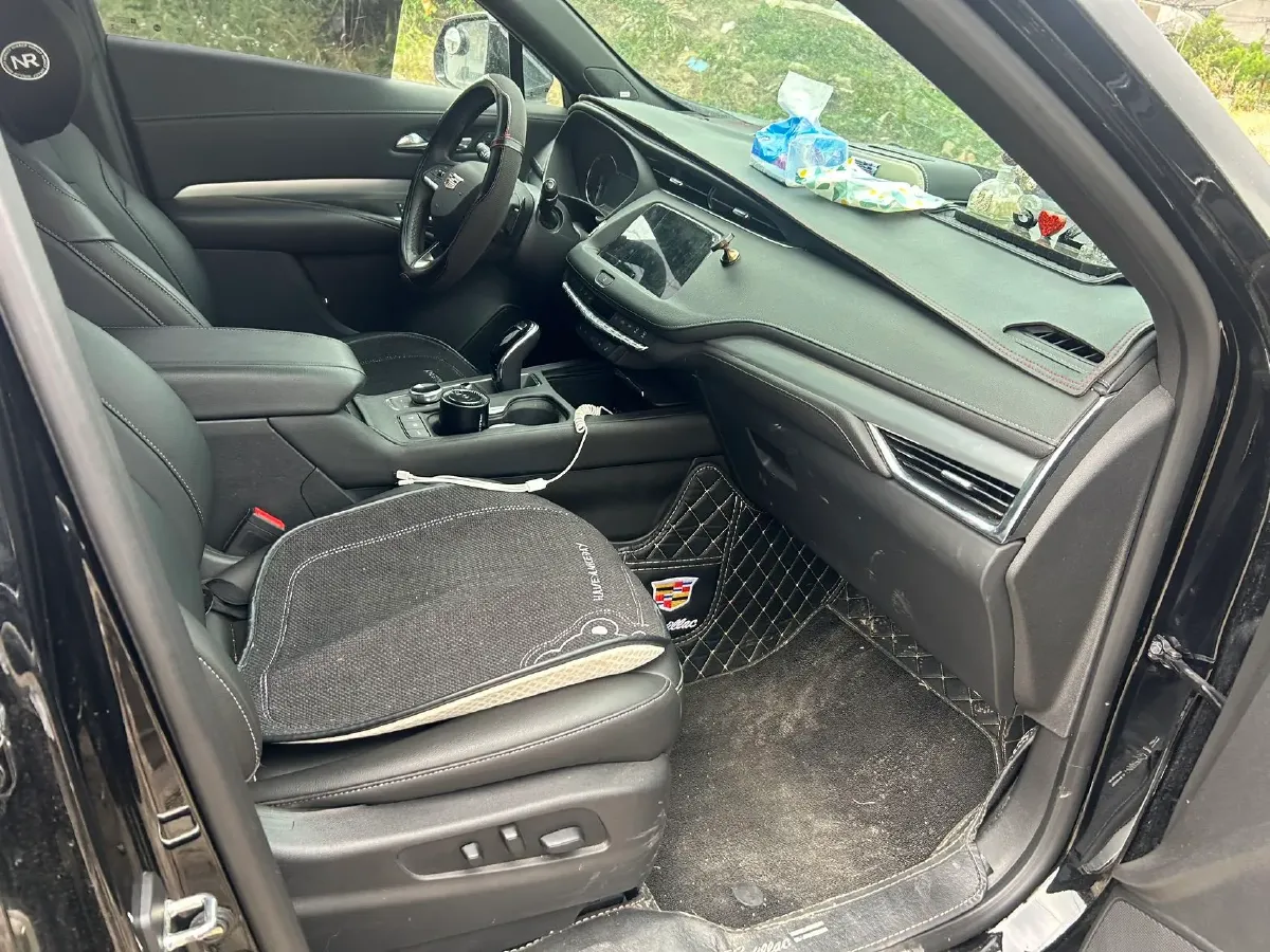 2022 Cadillac XT4 2.0T 237HP L4 9AT,autocango,china used car exporter,china ev exporter,chinese used car exporter,chinese used ev exporter