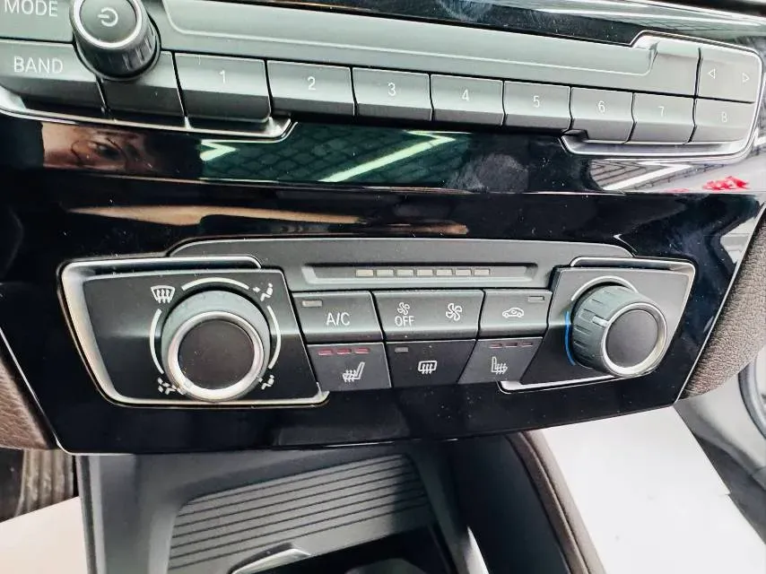 2022 BMW X1 1.5T 140HP L3 7DCT,autocango,china used car exporter,china ev exporter,chinese used car exporter,chinese used ev exporter