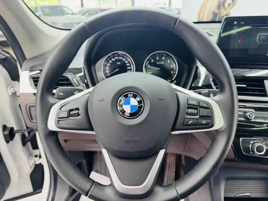 2022 BMW X1 1.5T 140HP L3 7DCT,autocango,china used car exporter,china ev exporter,chinese used car exporter,chinese used ev exporter