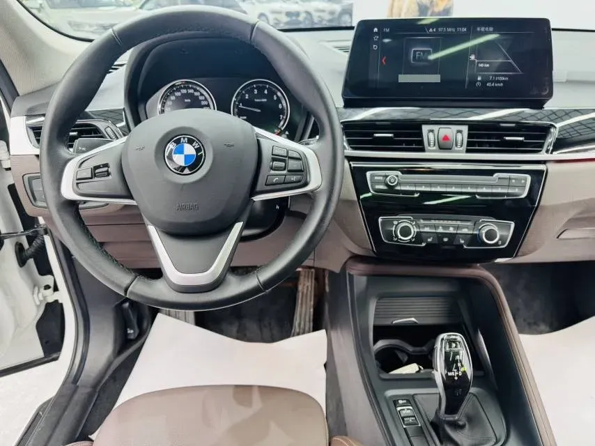 2022 BMW X1 1.5T 140HP L3 7DCT,autocango,china used car exporter,china ev exporter,chinese used car exporter,chinese used ev exporter