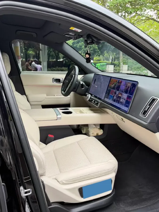 2024 Li L8 Range Extended 154HP REEV 52.3KWH,autocango,china used car exporter,china ev exporter,chinese used car exporter,chinese used ev exporter
