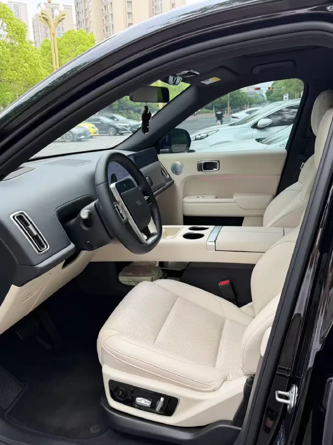 2024 Li L8 Range Extended 154HP REEV 52.3KWH,autocango,china used car exporter,china ev exporter,chinese used car exporter,chinese used ev exporter