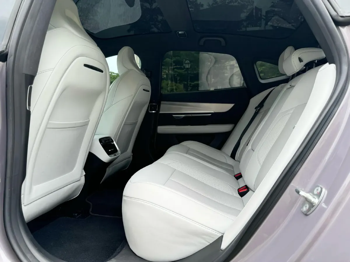 2024 Xpeng P7 BEV 86.2KWH,autocango,china used car exporter,china ev exporter,chinese used car exporter,chinese used ev exporter
