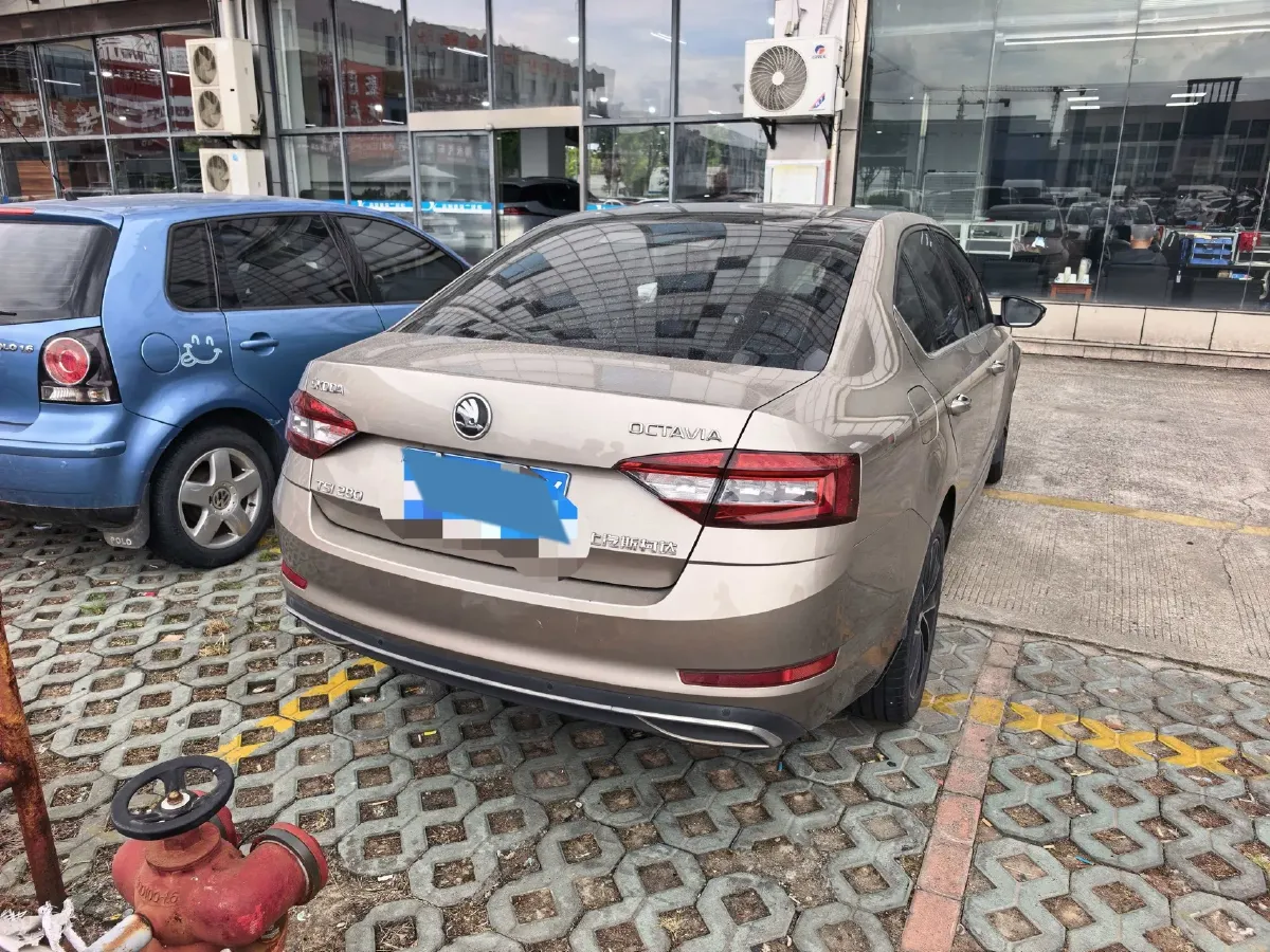 2018 Skoda Octavia 1.4T 150HP L4 7DCT,autocango,china used car exporter,china ev exporter,chinese used car exporter,chinese used ev exporter