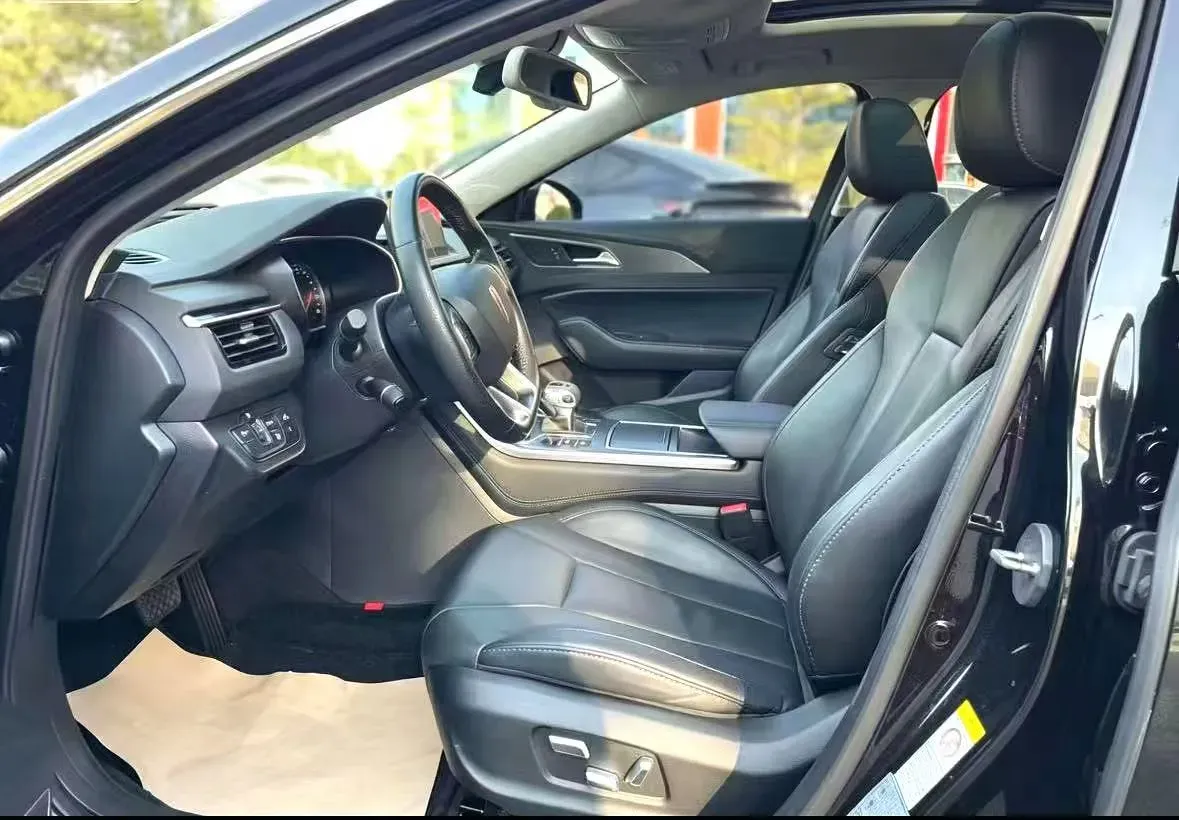 2022 HongQi H5 1.8T 197HP L4 6AT,autocango,china used car exporter,china ev exporter,chinese used car exporter,chinese used ev exporter