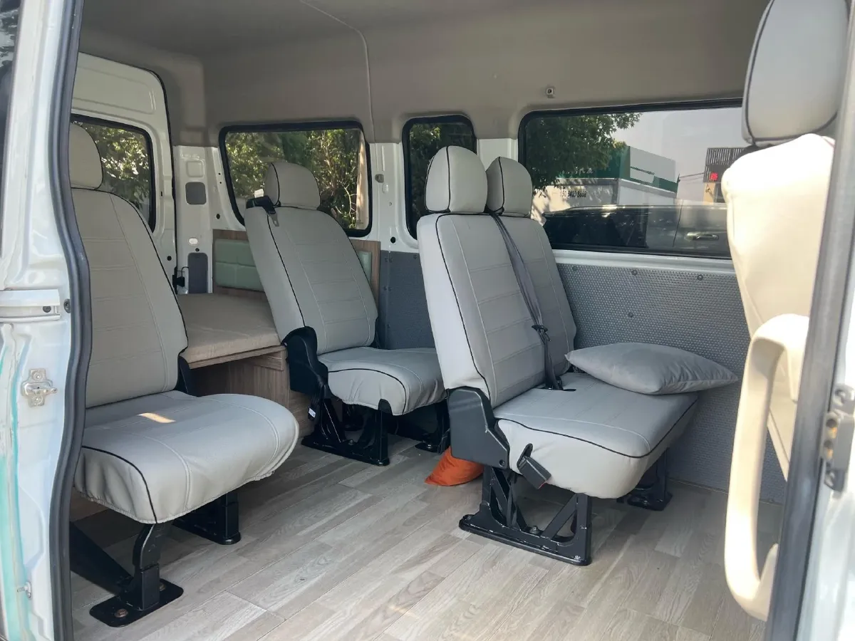 2023 MAXUS XinTu V80 2.0T 127HP L4 6MT,autocango,china used car exporter,china ev exporter,chinese used car exporter,chinese used ev exporter