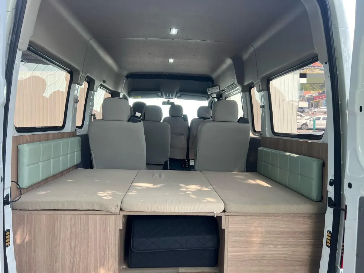 2023 MAXUS XinTu V80 2.0T 127HP L4 6MT,autocango,china used car exporter,china ev exporter,chinese used car exporter,chinese used ev exporter