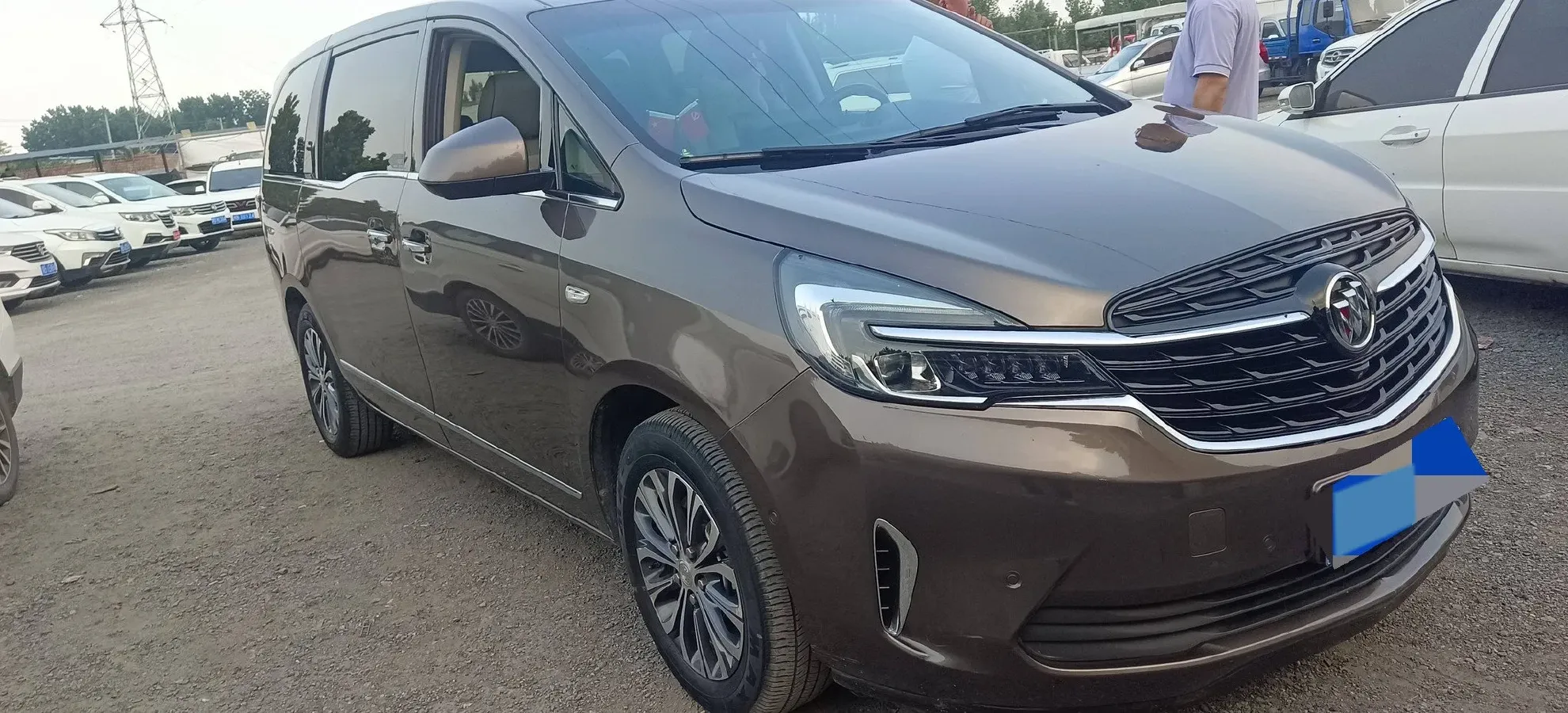 2021 Buick GL8 2.0T 237HP L4 9AT,autocango,china used car exporter,china ev exporter,chinese used car exporter,chinese used ev exporter