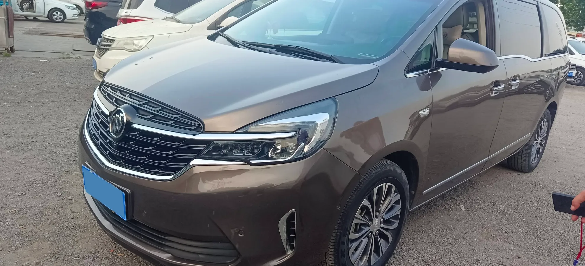 2021 Buick GL8 2.0T 237HP L4 9AT,autocango,china used car exporter,china ev exporter,chinese used car exporter,chinese used ev exporter