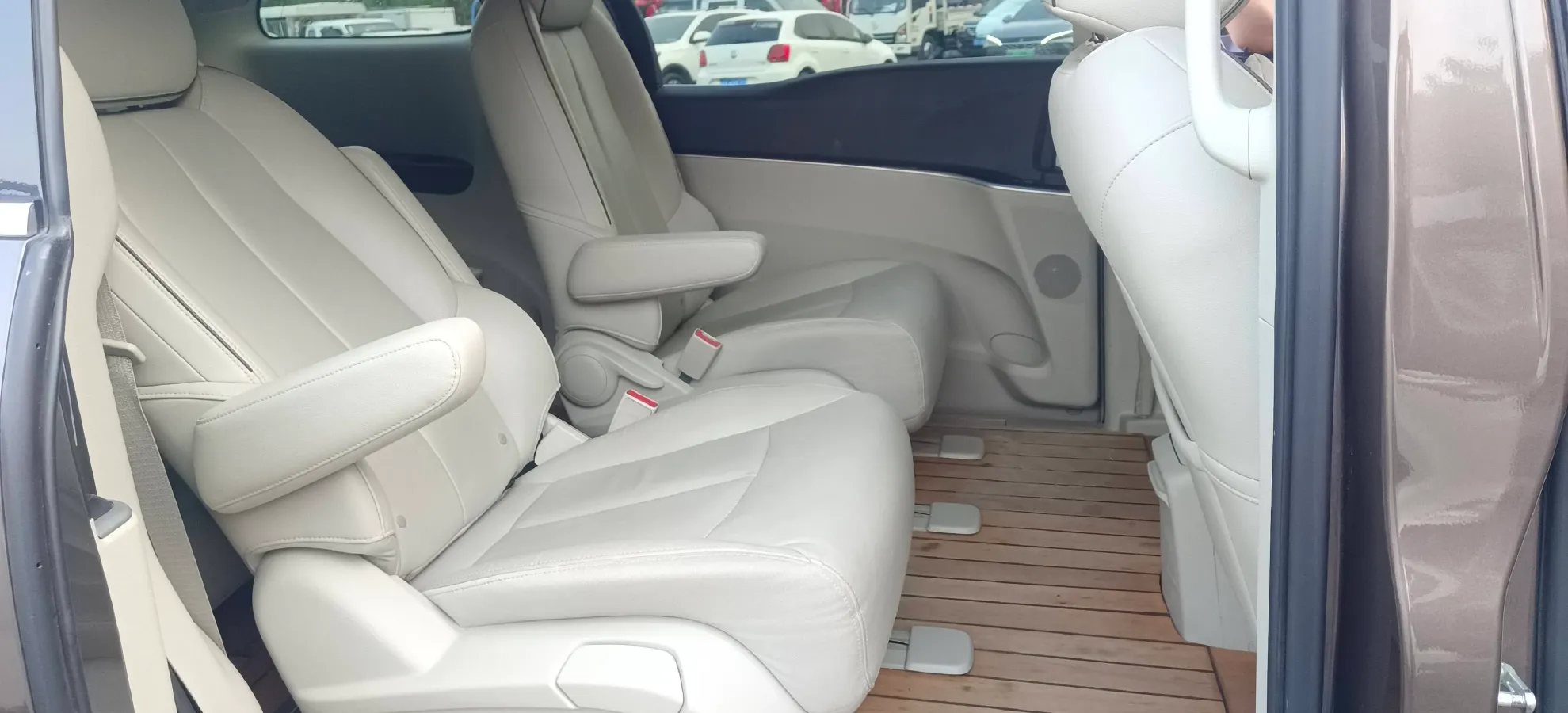 2021 Buick GL8 2.0T 237HP L4 9AT,autocango,china used car exporter,china ev exporter,chinese used car exporter,chinese used ev exporter
