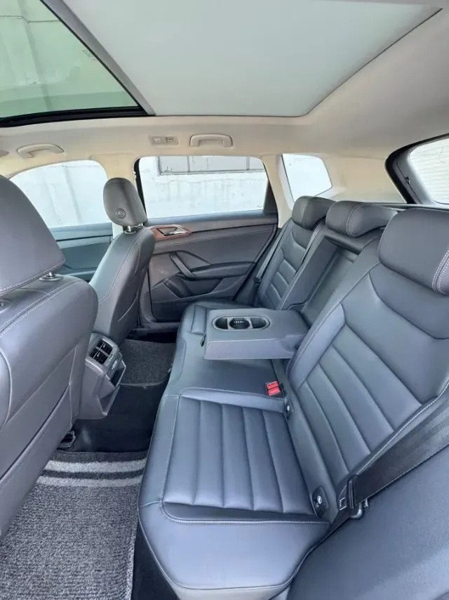 2019 MINI MINI 1.5T 102HP L3 7DCT,autocango,china used car exporter,china ev exporter,chinese used car exporter,chinese used ev exporter