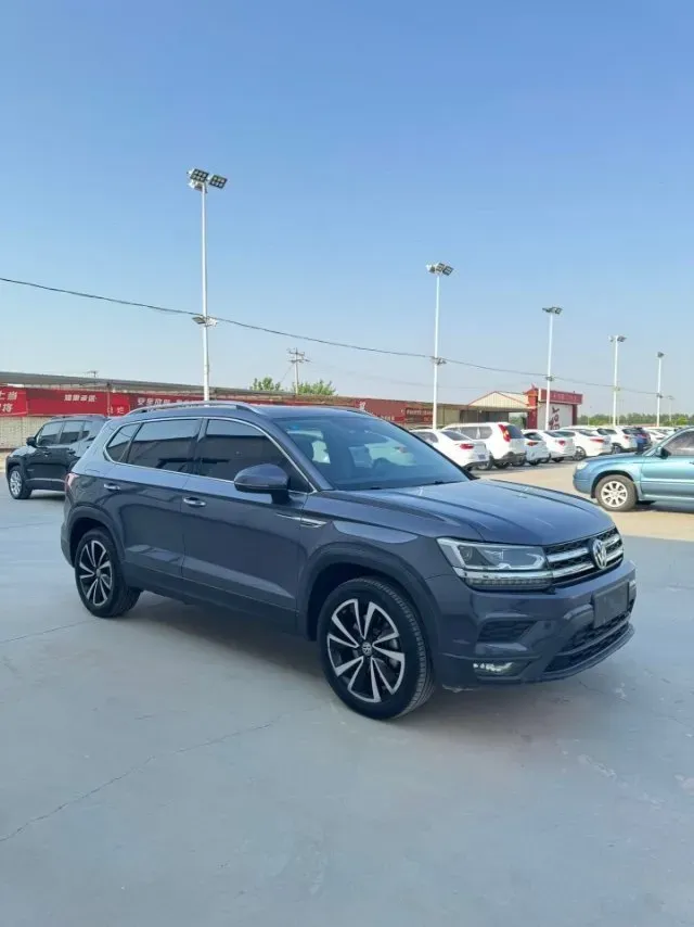 2019 MINI MINI 1.5T 102HP L3 7DCT,autocango,china used car exporter,china ev exporter,chinese used car exporter,chinese used ev exporter