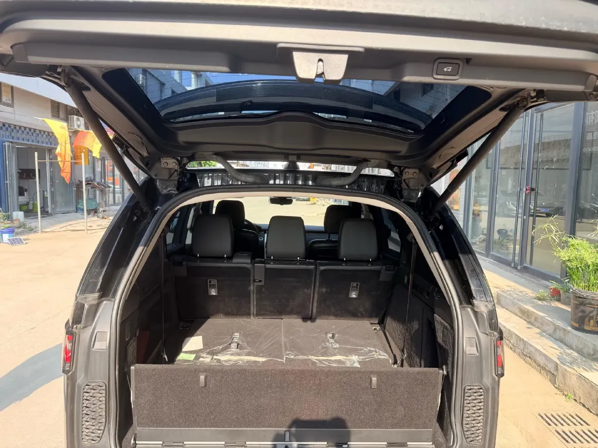 2018 Land Rover Discovery 3.0T 340HP V6 8AT,autocango,china used car exporter,china ev exporter,chinese used car exporter,chinese used ev exporter