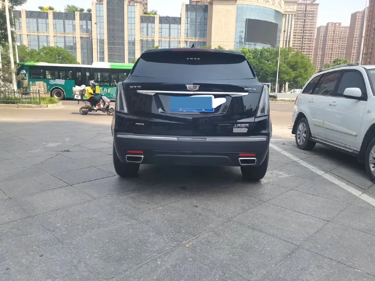 2021 Cadillac XT5 2.0T 237HP L4 9AT,autocango,china used car exporter,china ev exporter,chinese used car exporter,chinese used ev exporter