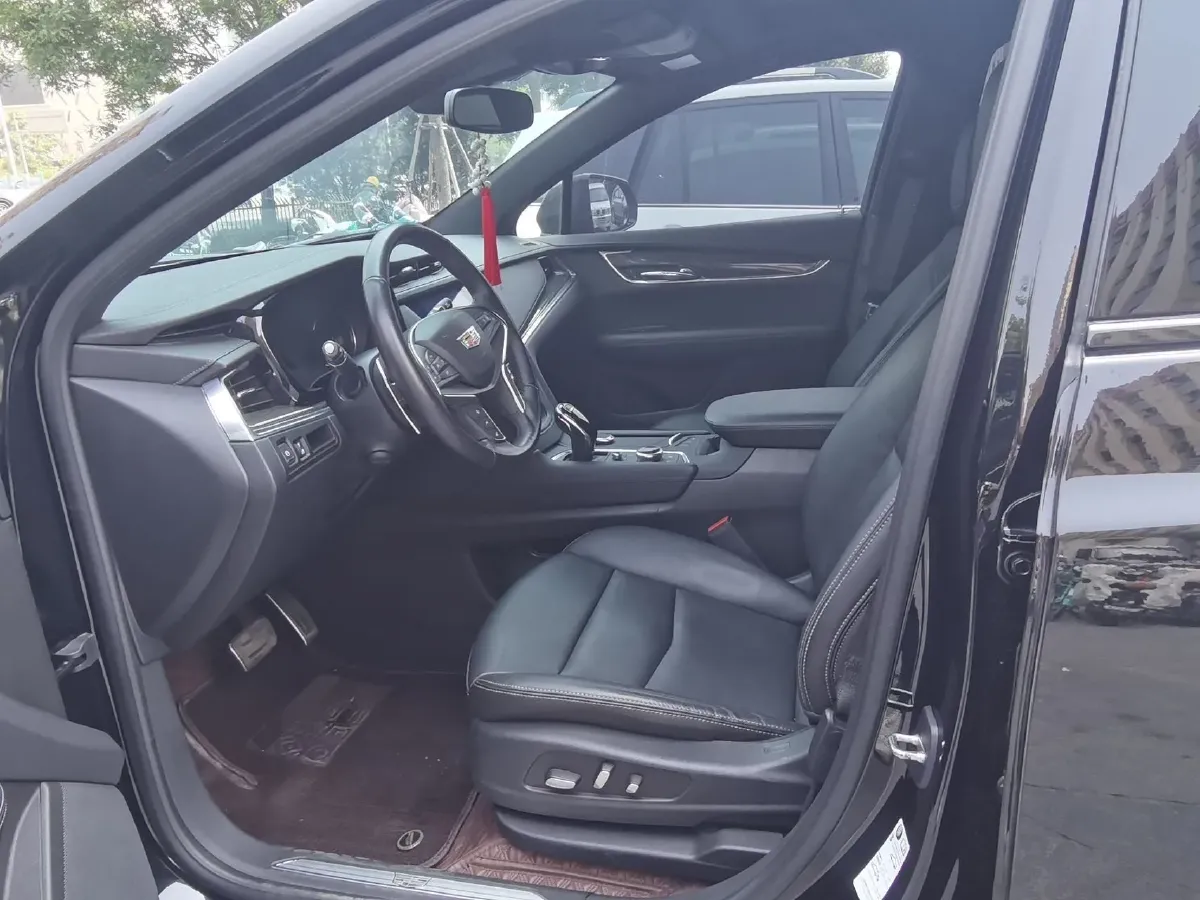 2021 Cadillac XT5 2.0T 237HP L4 9AT,autocango,china used car exporter,china ev exporter,chinese used car exporter,chinese used ev exporter