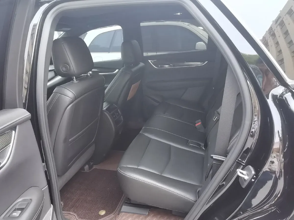 2021 Cadillac XT5 2.0T 237HP L4 9AT,autocango,china used car exporter,china ev exporter,chinese used car exporter,chinese used ev exporter