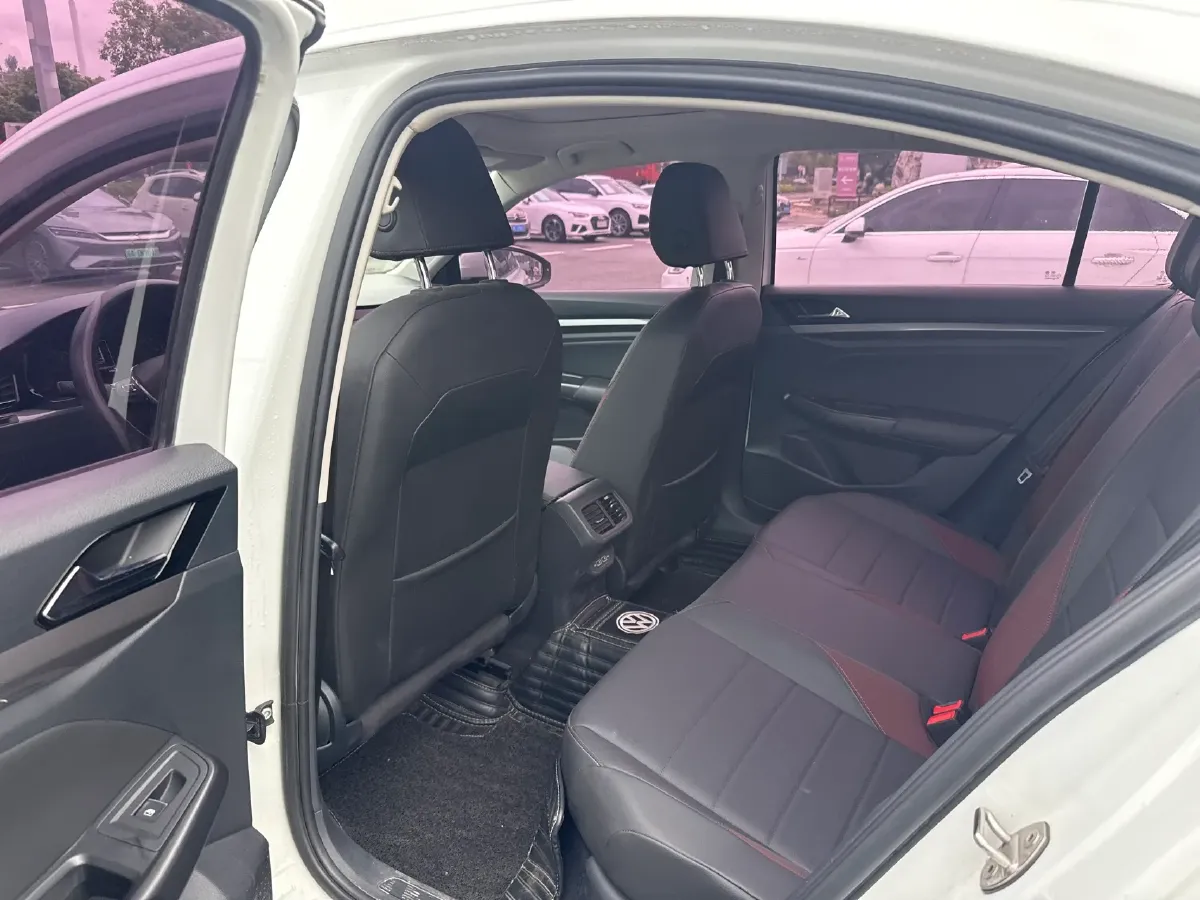 2019 Volkswagen Golf Sportsvan 1.6L 110HP L4 6AT,autocango,china used car exporter,china ev exporter,chinese used car exporter,chinese used ev exporter