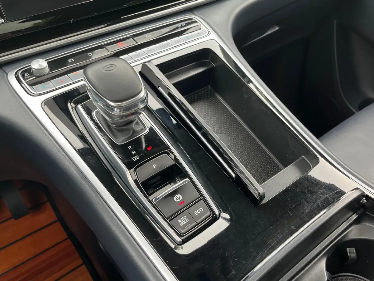 2021 GAC Trumpchi M8 2.0T 252HP L4 8AT,autocango,china used car exporter,china ev exporter,chinese used car exporter,chinese used ev exporter