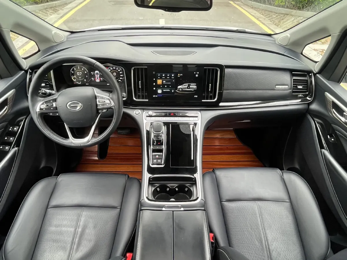 2021 GAC Trumpchi M8 2.0T 252HP L4 8AT,autocango,china used car exporter,china ev exporter,chinese used car exporter,chinese used ev exporter