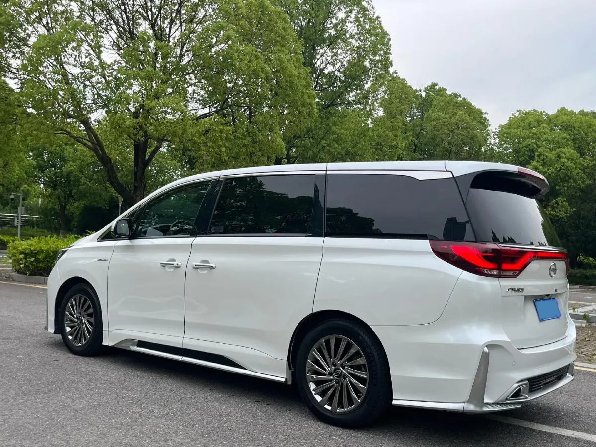 2021 GAC Trumpchi M8 2.0T 252HP L4 8AT,autocango,china used car exporter,china ev exporter,chinese used car exporter,chinese used ev exporter