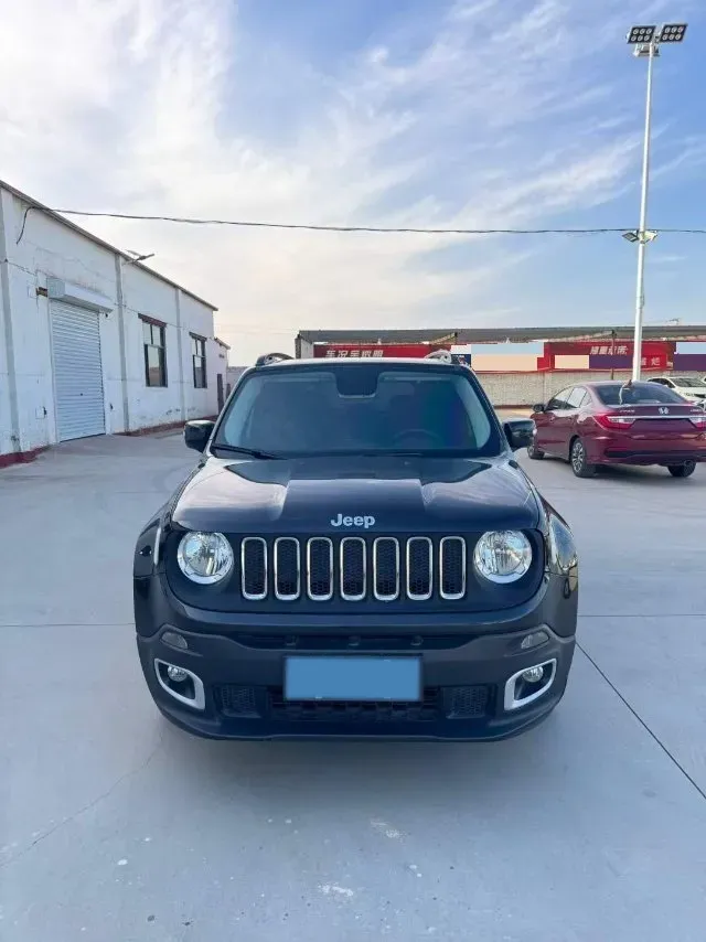 2018 Jeep Renegade 1.4T 150HP L4 7DCT,autocango,china used car exporter,china ev exporter,chinese used car exporter,chinese used ev exporter