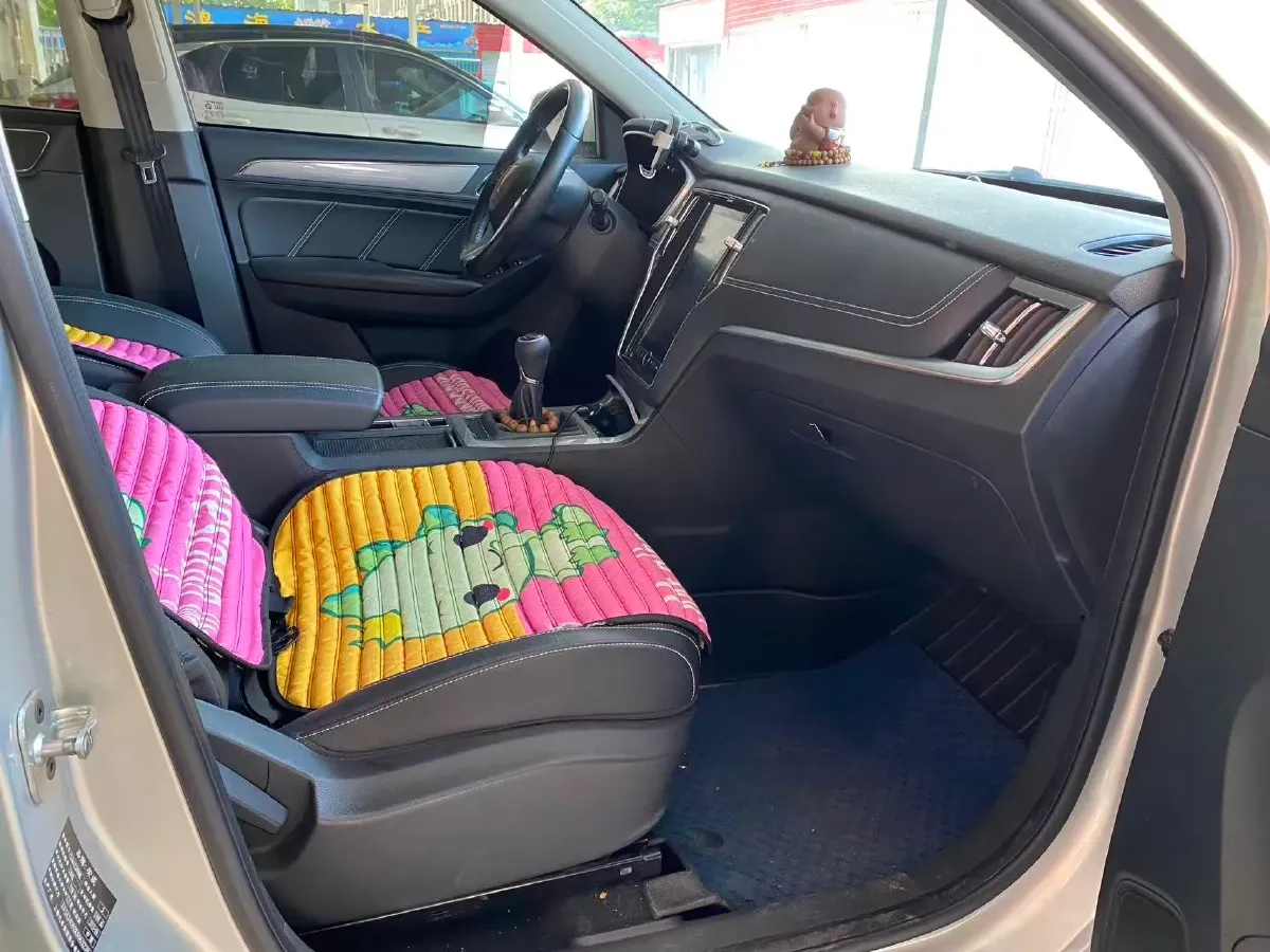 2020 Dongfeng YuFeng P16 2.4T 218HP L4 6MT,autocango,china used car exporter,china ev exporter,chinese used car exporter,chinese used ev exporter