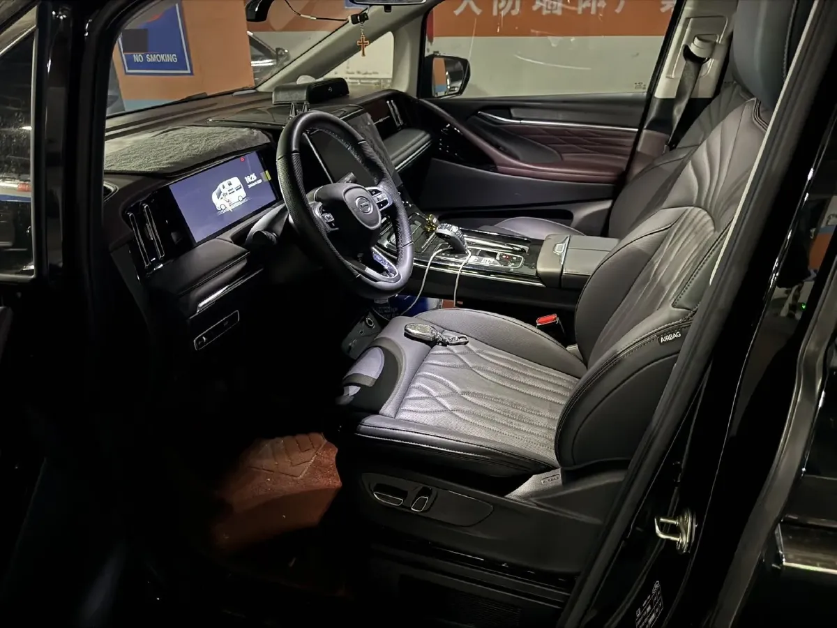 2024 GAC Trumpchi M8 2.0T 252HP L4 8AT,autocango,china used car exporter,china ev exporter,chinese used car exporter,chinese used ev exporter
