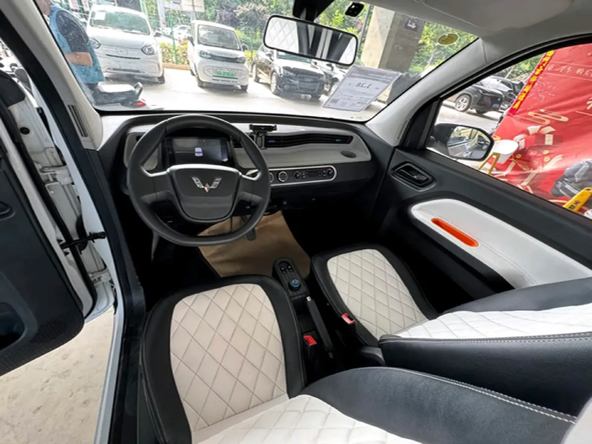 2021 WuLing HongGuang MINI EV BEV 9.3KWH,autocango,china used car exporter,china ev exporter,chinese used car exporter,chinese used ev exporter