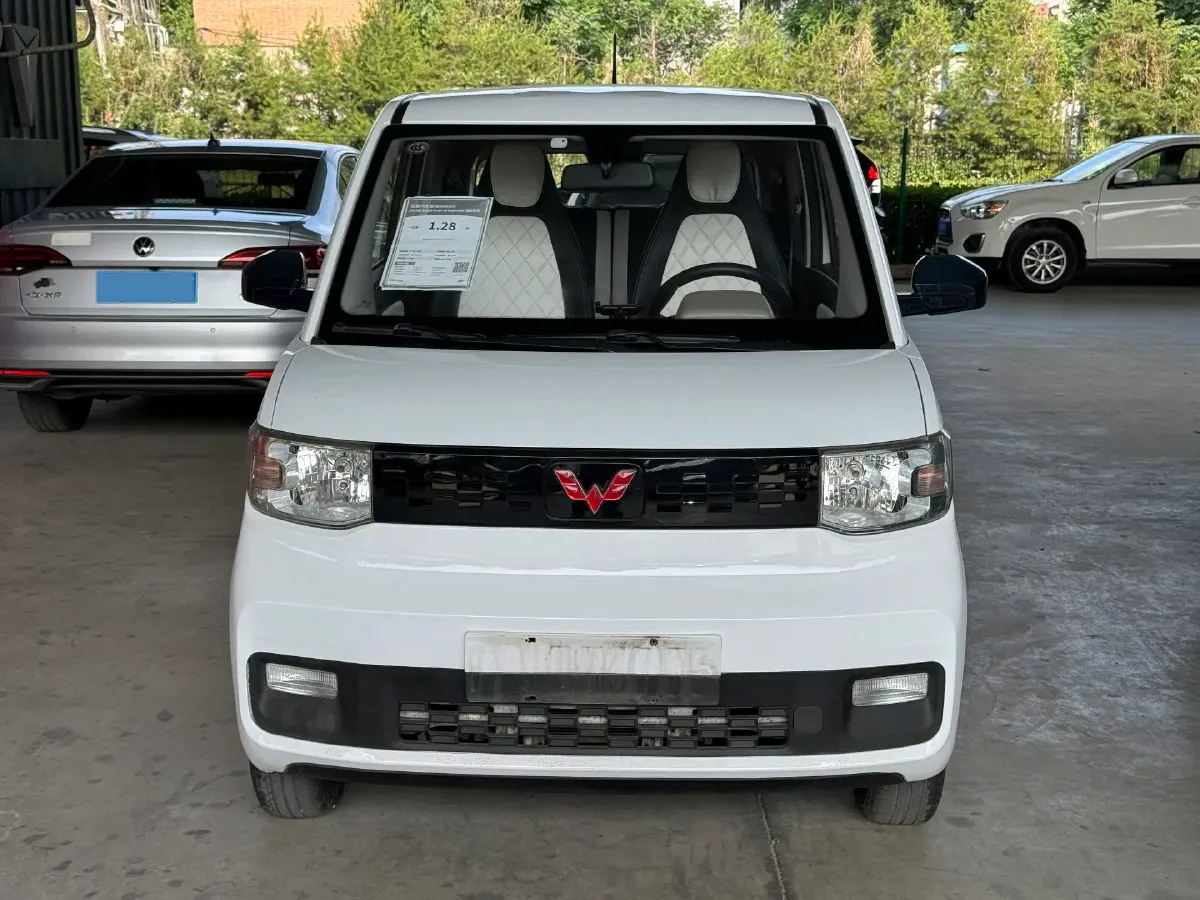 2021 WuLing HongGuang MINI EV BEV 9.3KWH,autocango,china used car exporter,china ev exporter,chinese used car exporter,chinese used ev exporter