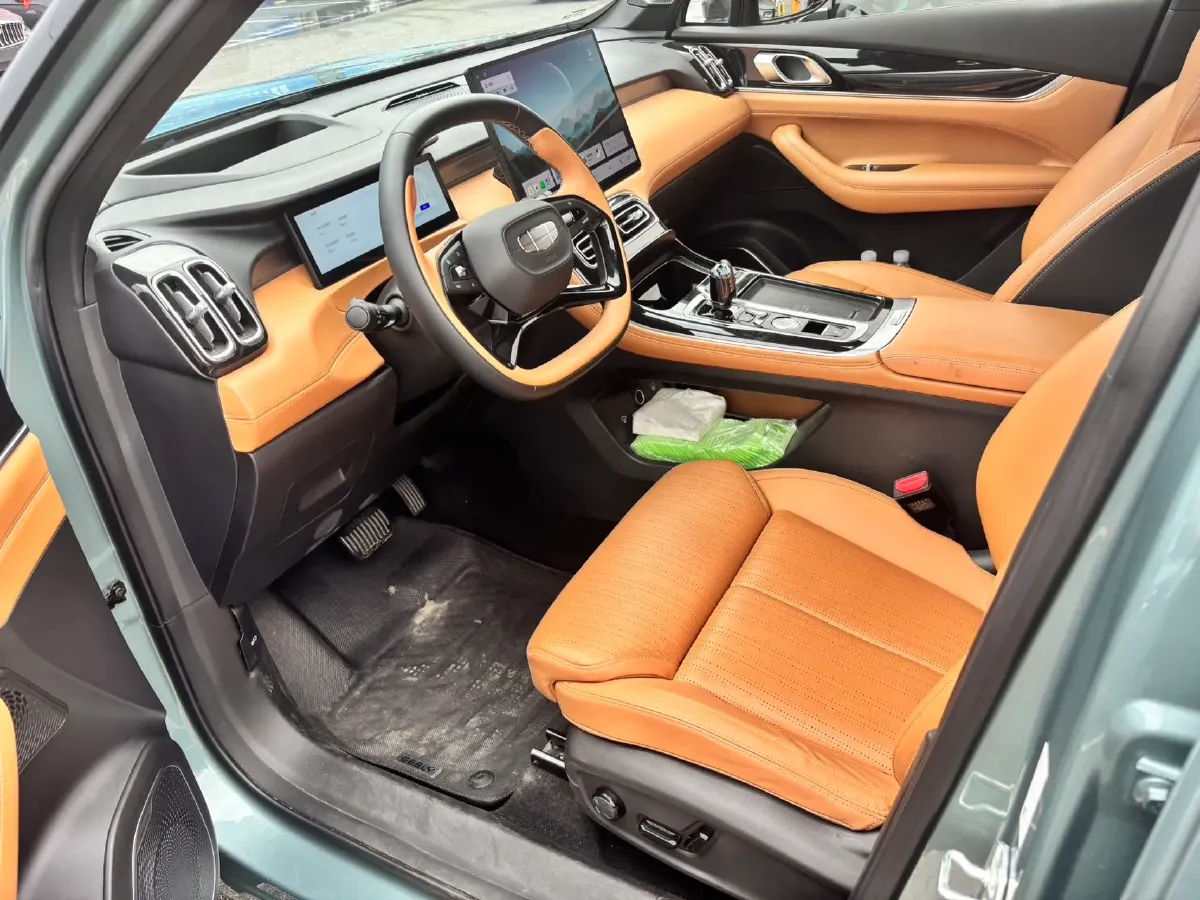 2025 Geely StarRay 1.5T 181HP L4 7DCT,autocango,china used car exporter,china ev exporter,chinese used car exporter,chinese used ev exporter