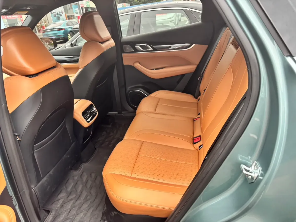 2025 Geely StarRay 1.5T 181HP L4 7DCT,autocango,china used car exporter,china ev exporter,chinese used car exporter,chinese used ev exporter