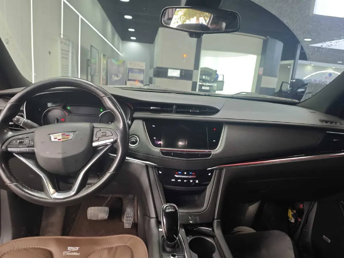2021 Cadillac XT6 2.0T 237HP L4 9AT,autocango,china used car exporter,china ev exporter,chinese used car exporter,chinese used ev exporter
